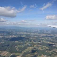 Flugwegposition um 12:53:26: Aufgenommen in der Nähe von Gemeinde Sinabelkirchen, Österreich in 1532 Meter